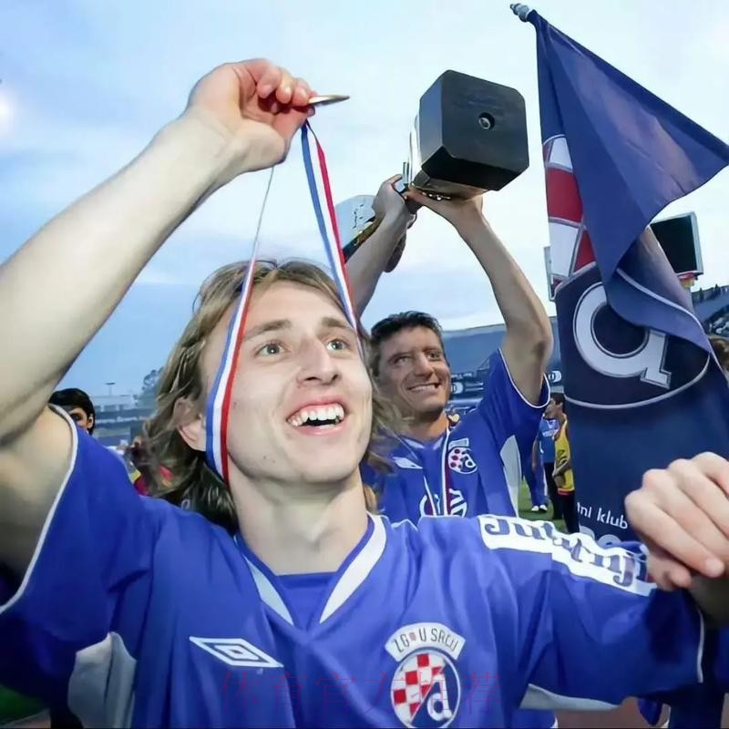 罗德里戈:想每年都踢欧超杯 莫德里奇就像我的父亲